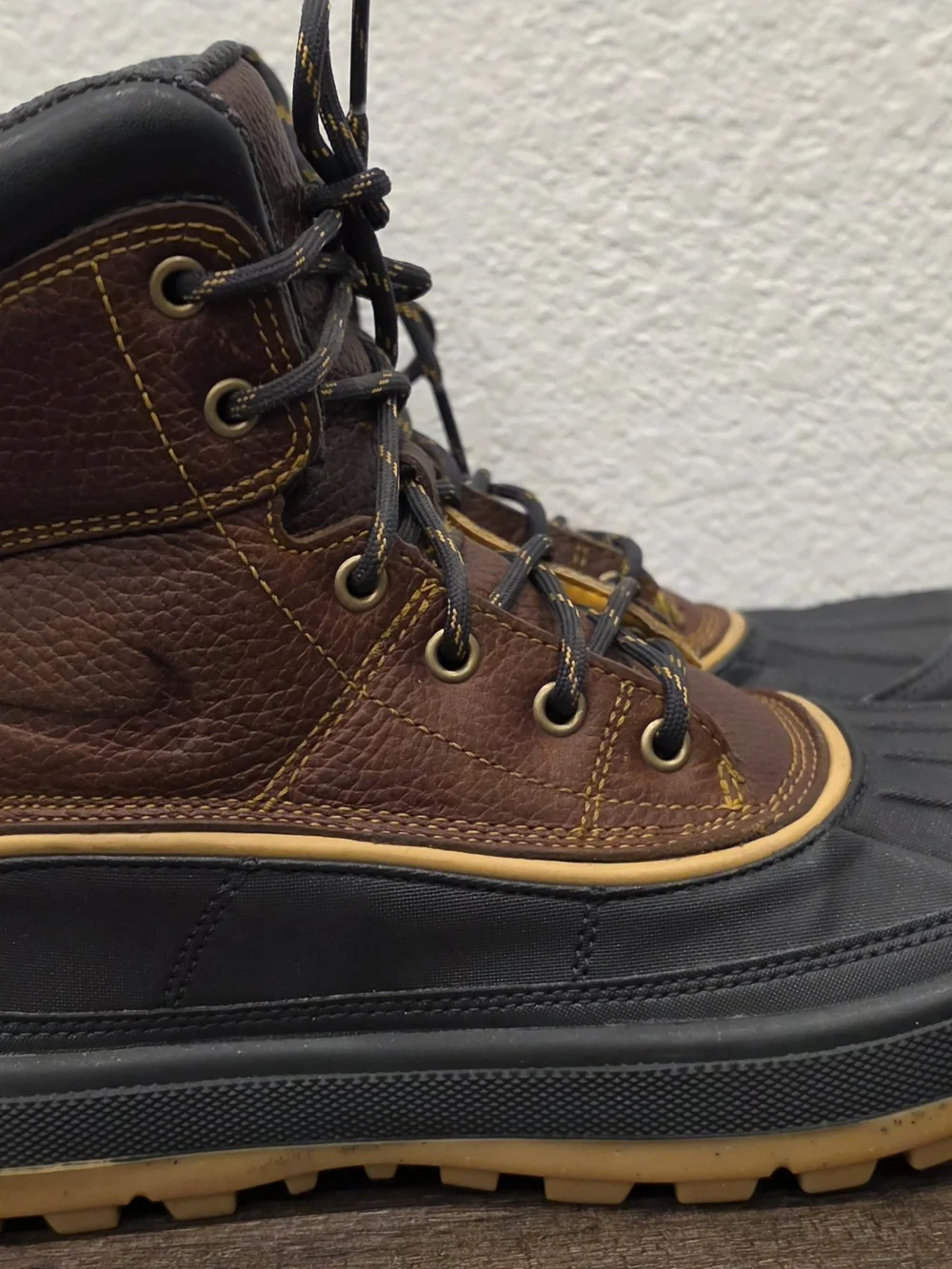 Nike ACG Woodside II Boots Size 7.5 For When You Need to Fight a Puddle and Win